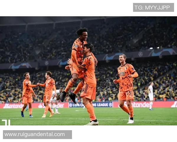 巴萨与尤文在球场上的巅峰对决精彩回顾与战术分析